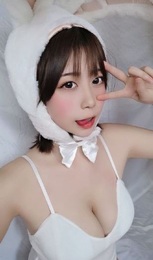 意大利多娜泰拉三点